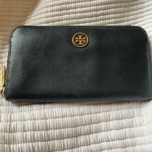 Tory Burch wallet